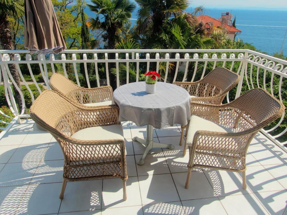 Premium Apartments Punta Kolova Abbazia Esterno foto